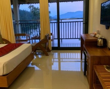 10bhk  resort for sale  in padinjaratahara wayanad