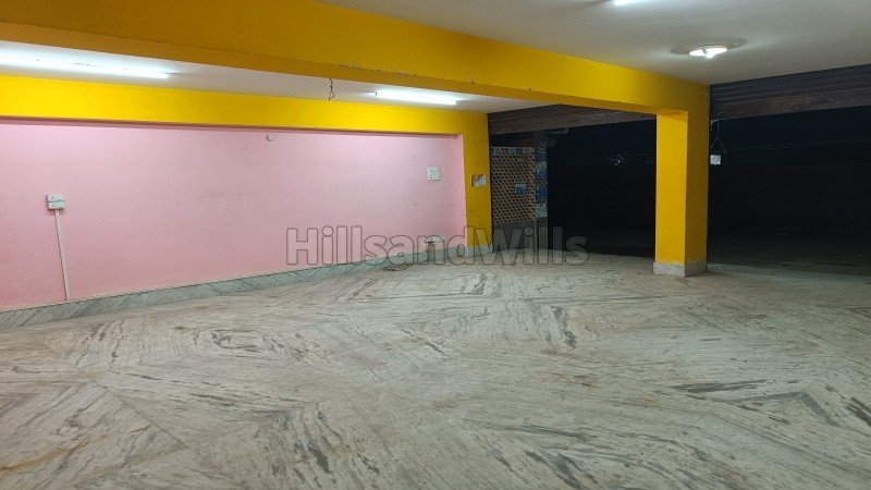₹18 K&nbsp;|&nbsp;450 sq. ft shop for rent  in iskcon mandir road siliguri