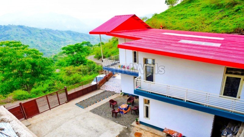 ₹2.20 Cr | 4bhk cottage for sale  in shoghi waknaghat shimla