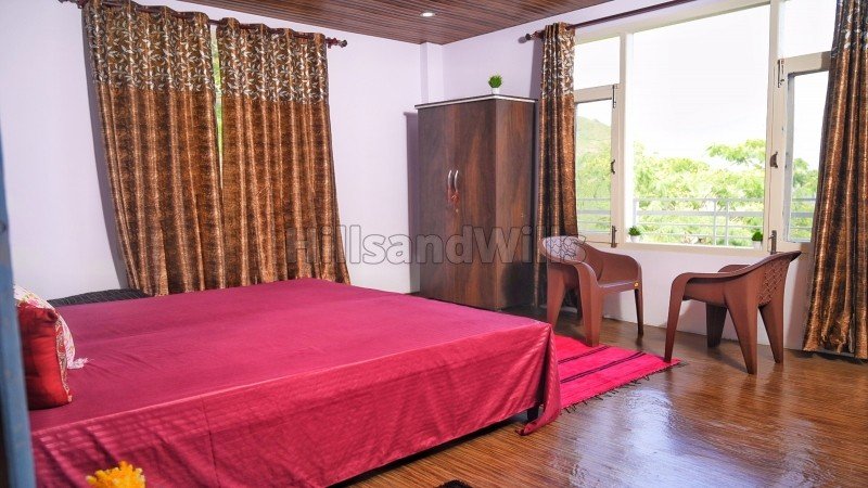 ₹2.20 Cr | 4bhk cottage for sale  in shoghi waknaghat shimla