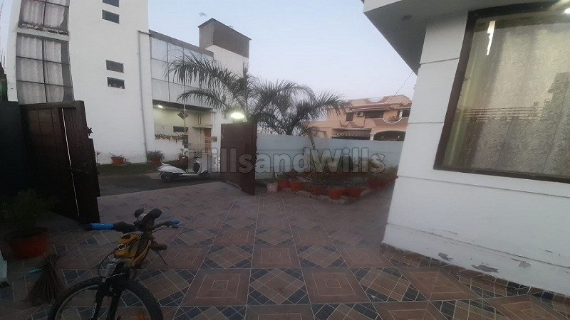 ₹2.85 Cr | 2bhk gated society independent house for sale in shimla road dehradun