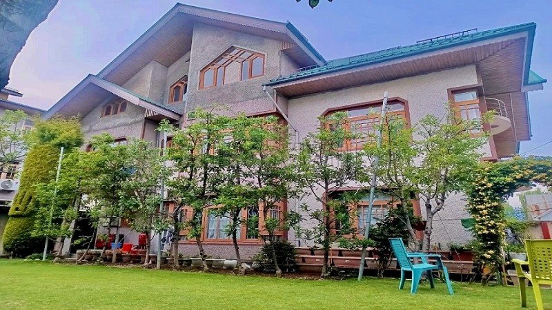 ₹3.45 Cr | 4bhk independent house for sale  in rawalpora srinagar