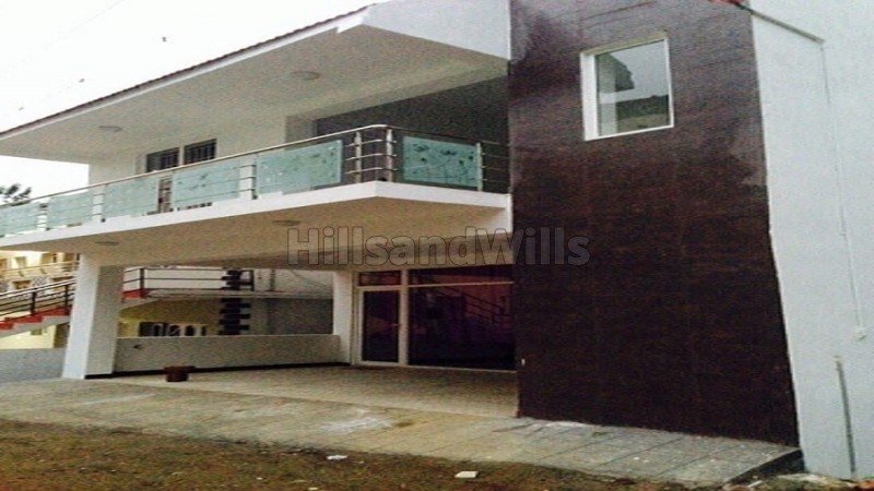 ₹2.25 Cr | 2000 sq. ft homestay for sale  in ooty along with 6 cents land