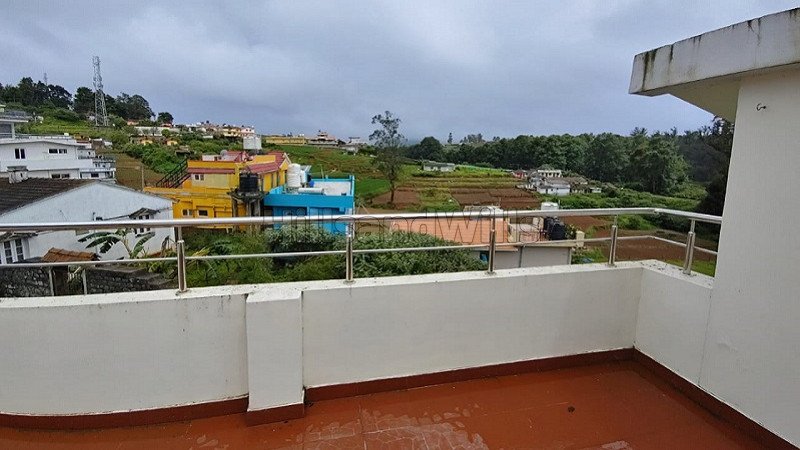 ₹3 Cr | 4bhk villa for sale  in ooty near karnataka palace ooty