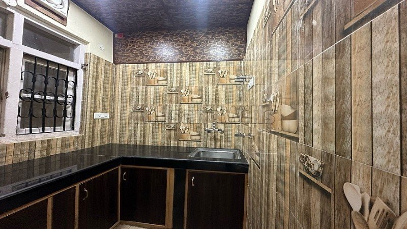 ₹9.50 K | 600 sq. ft 1rk studio apartment for rent  in kanlog shimla along with 2000 sq.ft. land