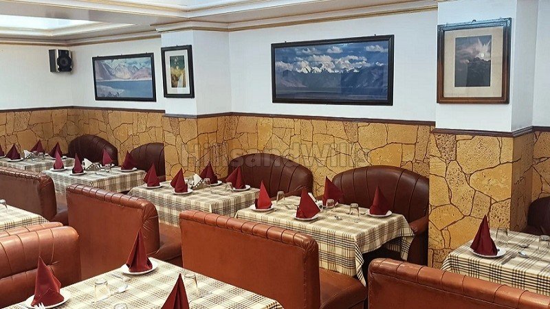 ₹65 Lac | 2300 sq. ft restaurant for lease  in manali kullu-manali along with 1150 sq.ft. land