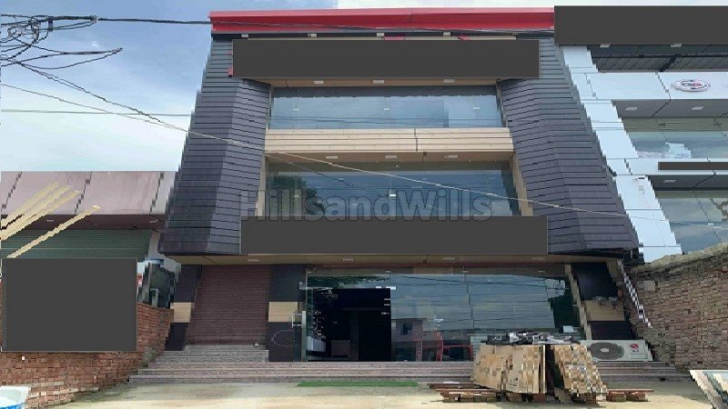 ₹4 Cr | 2000 sq. ft complex for sale  in gumaniwala rishikesh along with 2520 sq.ft. land