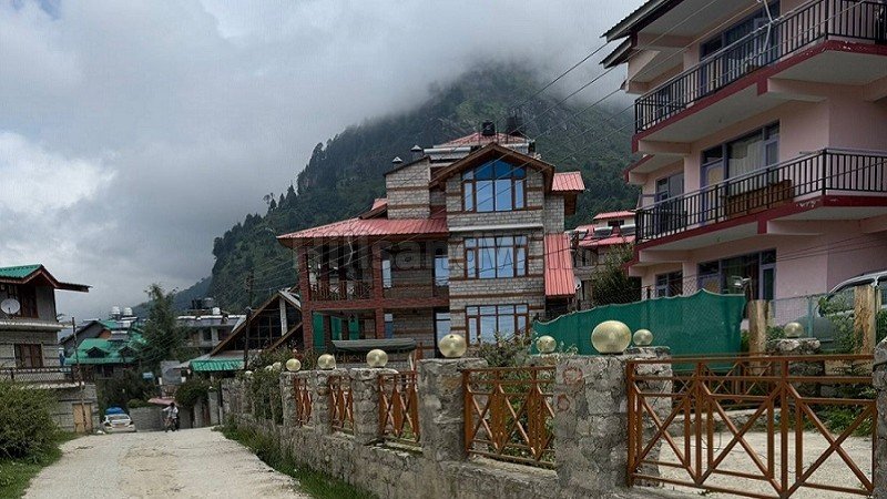 ₹12.75 Cr | 6000 sq. ft hotel for sale  in prini kullu-manali along with 30 biswa land