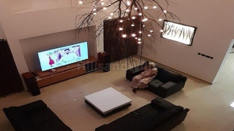 ₹7.50 Cr&nbsp;|&nbsp;8bhk  cottage with 3 bhk owners bungalow for sale  in kotagiri