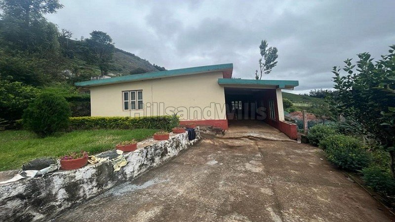 ₹2.50 Cr | 3bhk independent house for sale  in lovedale near lawrence school, ooty