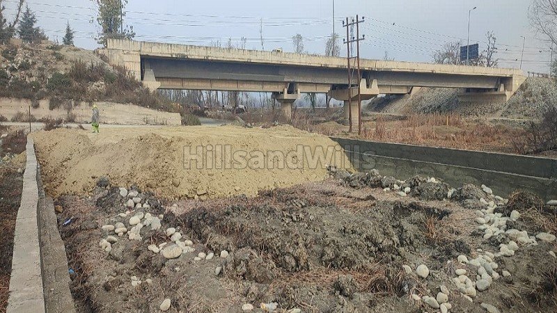 ₹2.20 Cr&nbsp;|&nbsp;1 kanal  land for sale  in highway nh44 srinagar