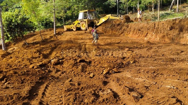 ₹50 Lac | 23 cents residential plot for sale  in solakkadu kolli hills