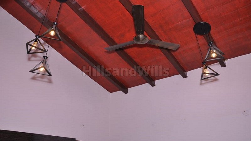 ₹4 Cr | 1800 sq. ft hotel for sale  in tallital nainital along with 2000 sq.ft. land