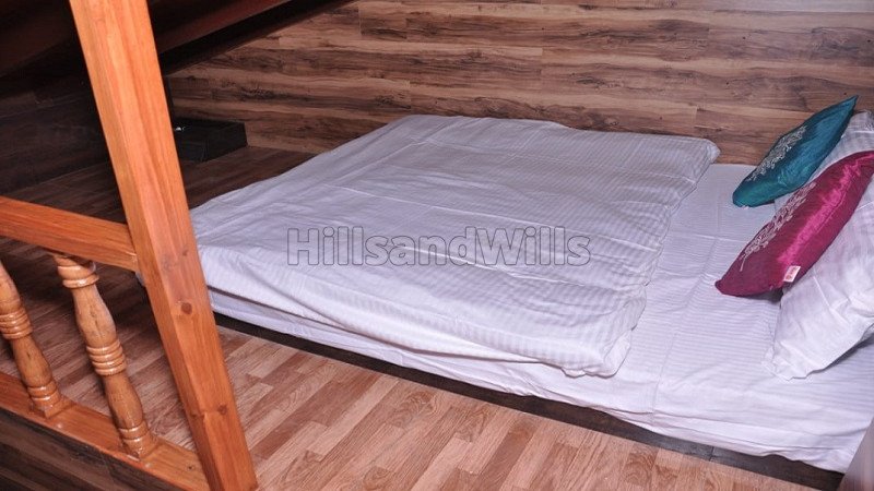 ₹4 Cr | 1800 sq. ft hotel for sale  in tallital nainital along with 2000 sq.ft. land