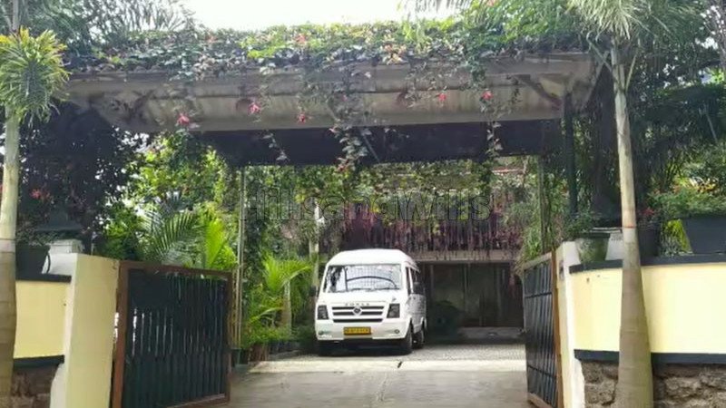 ₹6 Cr | 4000 sq. ft homestay for sale  in munnar along with 23 cents land