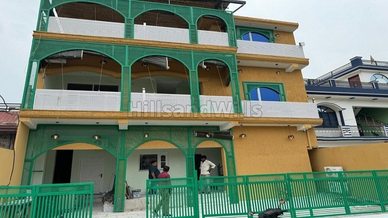 ₹1.75 Cr&nbsp;|&nbsp;8bhk independent house for sale  in gumaniwala near rishikesh