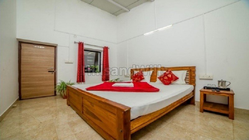 ₹7 Cr&nbsp;|&nbsp;6bhk  cottage along with a 3bhk house for sale  in kotagiri