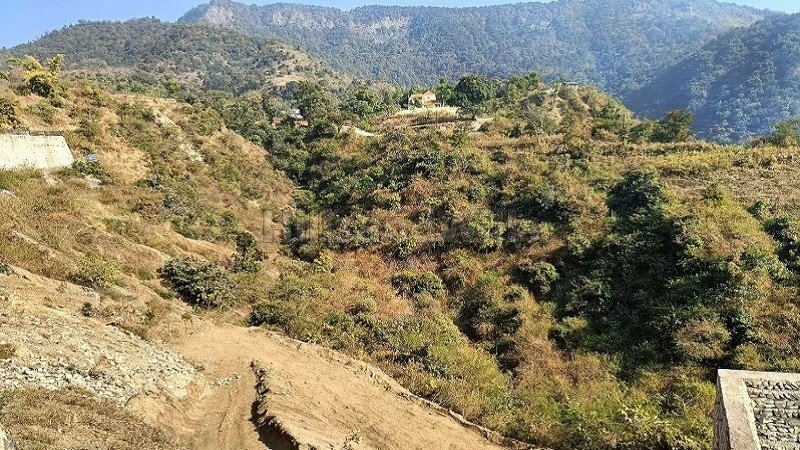 ₹8.10 Cr | 1350 sq.yards residential plot for sale  in sahastradhara road dehradun