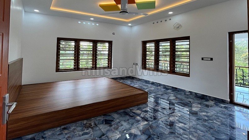 ₹1.65 Cr | 4bhk villa for sale  in anachal munnar