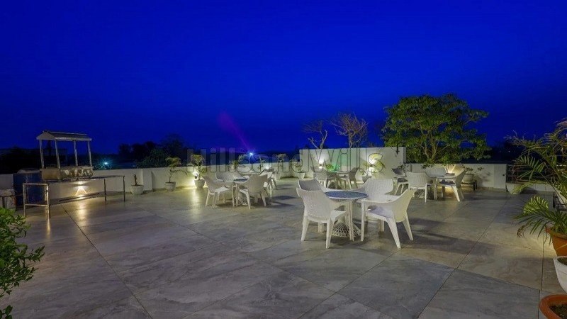 ₹4.50 Cr | 5000 sq. ft homestay for sale  in jim corbett ramnagar nainital along with 6806 sq.ft. land